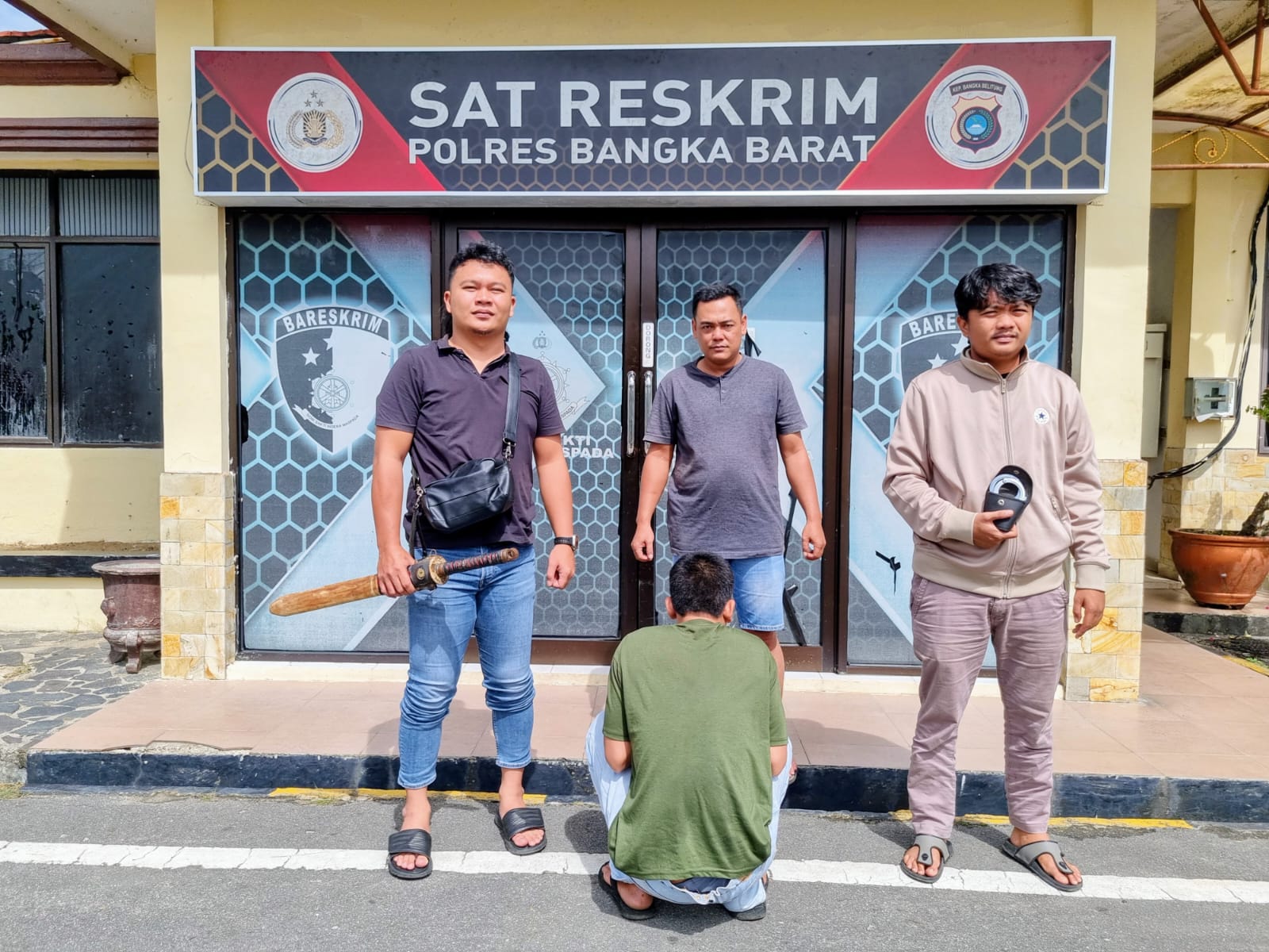 Polisi Tangkap Pelaku Penyekapan dan Pengancaman Dengan Sajam di Mentok.