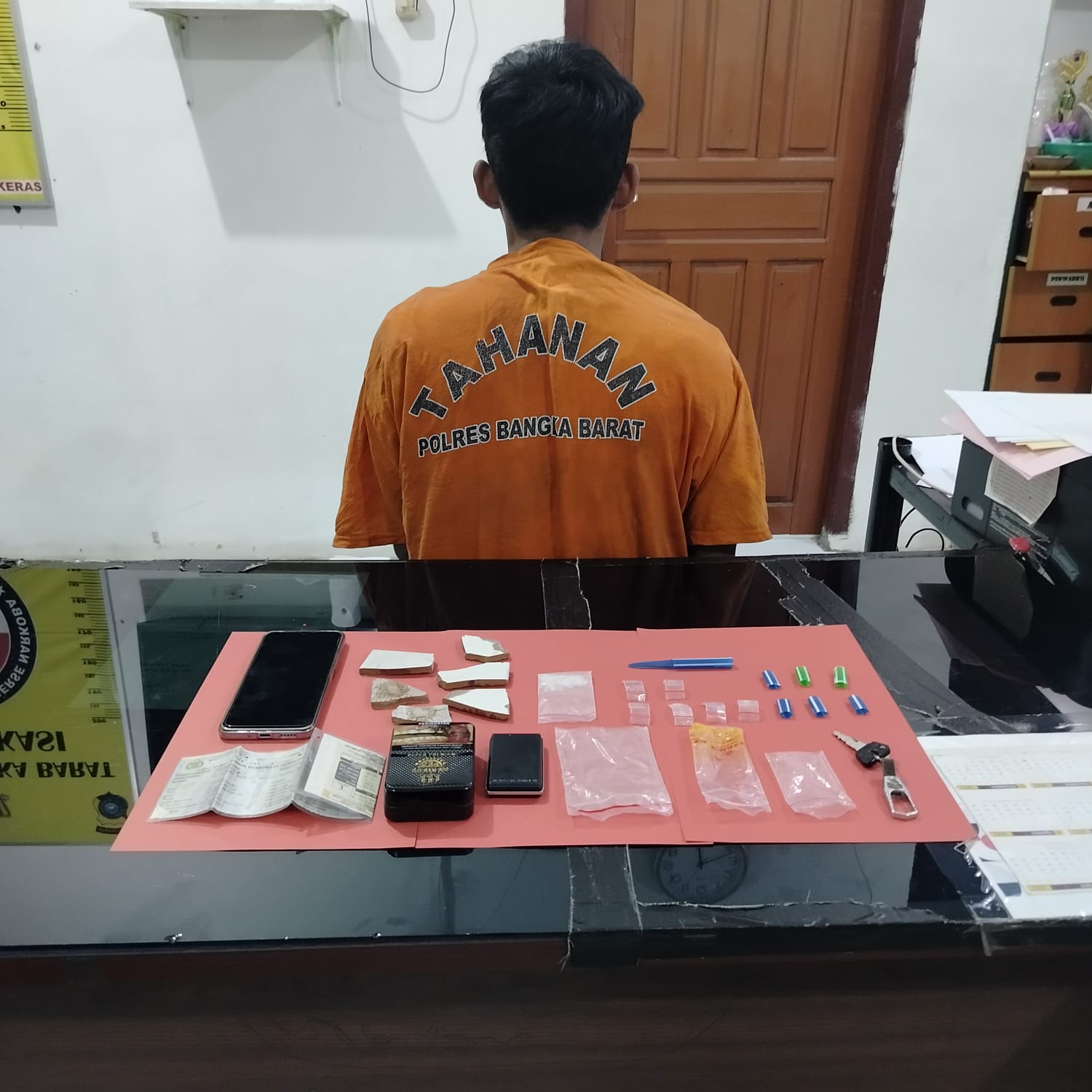 Polisi amankan pelaku pengedar sabu di Polres Bangka Barat. (Humas Polres Babar).