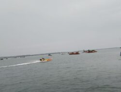 Puluhan Ponton Tambang Timah Serbu Teluk Inggris Malam Hari