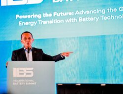 Menteri ESDM Bahlil Yakin Indonesia Jadi Pionir Ekosistem Baterai Kendaraan Listrik