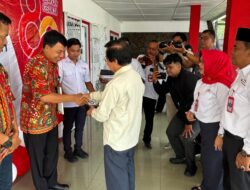 HUT ke-80, PMI Beri Penghargaan kepada 50 Pendonor dan 4 di Antaranya Dapat Pin Emas