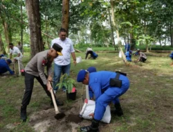 Kapolda Babel Kembali Lakukan Penanaman Pohon di Pantai Wisata Tanjung Pendam Belitung