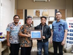 PT Timah Bantu Biaya Pengobatan Ropianti Korban Salah Sasaran Penyiraman Air Keras