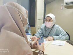 Berobat Jadi Lebih Dekat, Ratusan Warga Mentok Datangi Mobil Sehat PT Timah Tbk