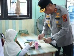 Kapolda Babel Tinjau Langsung Program MBG Polri di Sekolah
