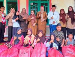 Wabup Basel Serahkan Bantuan Sandang untuk Anak Yatim Piatu di Desa Sidoharjo