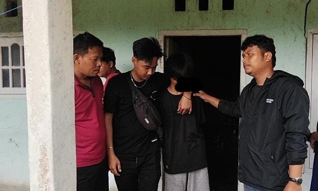 Terduga pelaku penyalahgunaan narkotika jenis sabu diamankan polisi. Ist/ Humas Polres Babar.