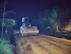 Kejar Target Pembangunan, Satgas TMMD ke-127 Lembur Malam Selesaikan Infrastruktur Jalan Pulau Lepar Basel