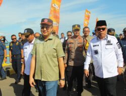 Bupati Bangka Barat dan Gubernur Babel Tinjau Arus Mudik di Pelabuhan Tanjung Kalian