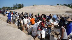Nelayan dan PT Timah Kompak Gotong Royong Jaga Akses Muara Jelitik