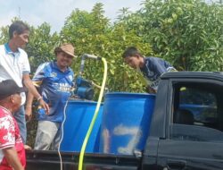 Peduli Warga Terdampak Kekeringan, Hasbullah Salurkan 5.000 Liter Air Gratis, Prioritaskan Lansia