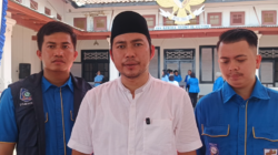 Ketua DPD Komite Nasional Pemuda Indonesia (KNPI) Provinsi Kepulauan Bangka Belitung, Zamzani (tengah).