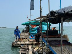 Polisi Tarik 4 Ponton di Tembelok-Keranggan Usai Diperingatkan
